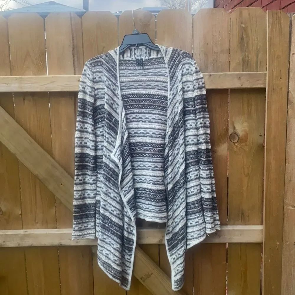 Maurice’s cardigan sz. L